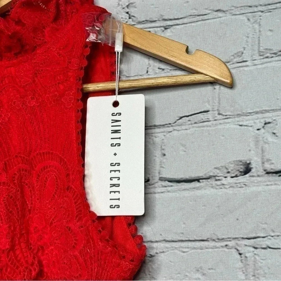 NWT Saints & Secrets Red Lace Open Back Halter Top A-Line Dress size Small - Picture 2 of 11